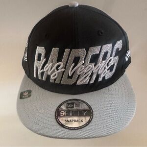 NWT Las Vegas Raiders Flat Rim SnapBack Baseball Hat Black/Silver Football